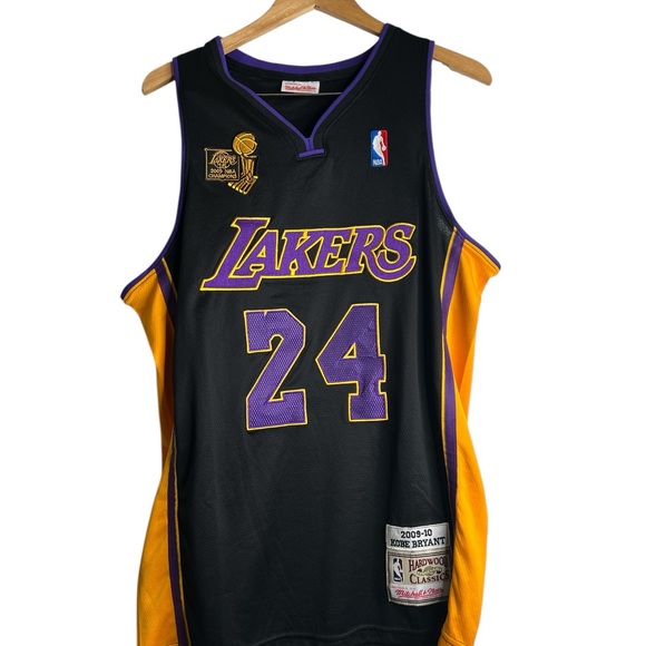 Mitchell & Ness Men’s Lakers Black & Gold Jersey – Kobe Bryant #24 (2009–2010) - Picture 1 of 8